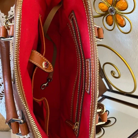 EUC Dooney & Bourke Pebble Grain Sierra Zip Zip Bark or Chocolate? - Picture 7 of 15